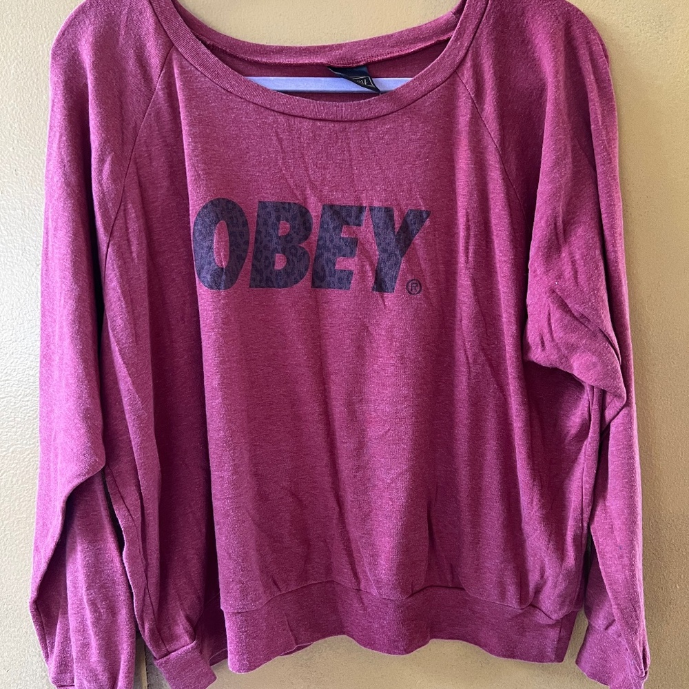 OBEY graphic Top